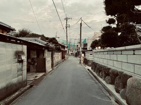 東大阪市若江本町の住宅街 住宅街,住宅地,生活道路の写真素材