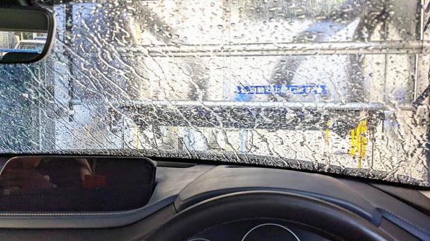 洗車完了を待つ車内 洗車完了を待つ車内の写真