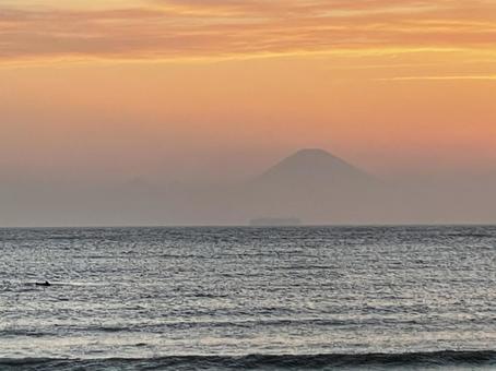 夕日 富士山 幻想的な夕日 夕日 富士山 幻想的な夕日 の写真