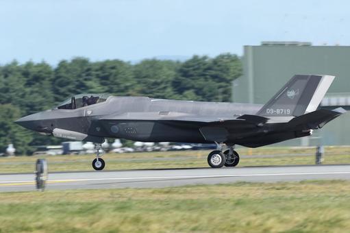 F-35A F-35A 軍用機,戦闘機,fー35aの写真素材