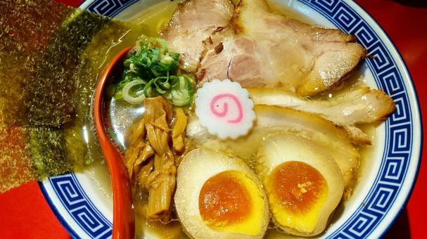 醤油ラーメン 醤油ラーメン 醤油ラーメン,拉麺,麺類の写真素材