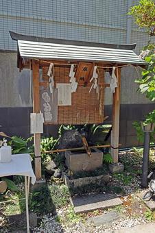Photo, suehiro shrine, uganomitama no mikoto (japanese deity, grandson of amaterasu), bishamonten, 