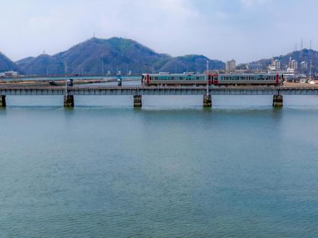瀬戸内さざなみ線の写真