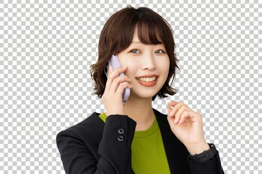 スマホで話す女性 背景透過PSD 女性,人物,スマホの写真素材