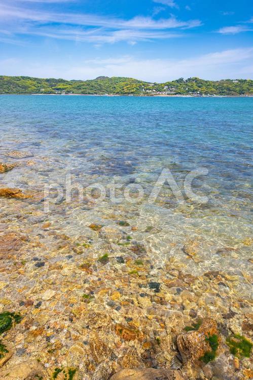 海岸から眺める澄んだ海の景色 海,海岸,海岸沿いの写真素材