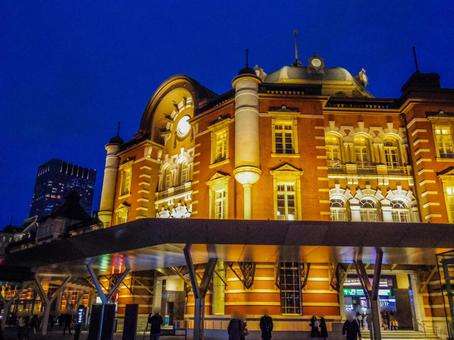 【東京都】東京駅丸の内駅前広場 【東京都】東京駅丸の内駅前広場 東京駅,丸の内,夜景の写真素材