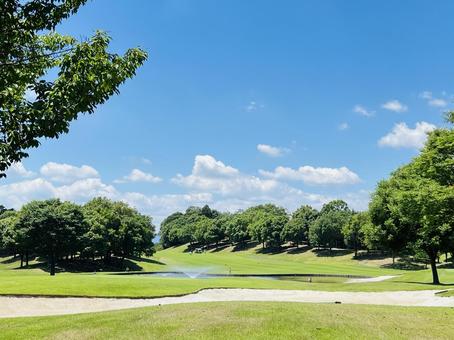 緑豊かなゴルフコースの全景 緑豊かなゴルフコースの全景 ゴルフ,おおむらさきゴルフ俱楽部,ゴルフ場の写真素材