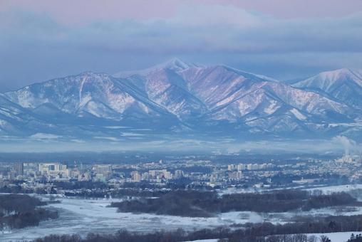 朝焼けと日高山脈 朝焼けと日高山脈の写真