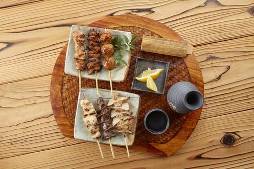 焼き鳥盛り合わせ　日本酒 焼き鳥,盛り合わせ,真俯瞰の写真素材