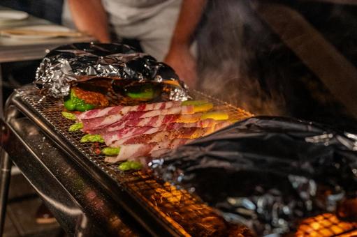 コテージバーベキュー コテージバーベキュー バーベキュー,bbq,アスパラベーコン巻きの写真素材