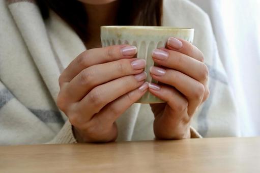 湯呑みを持つ女性 飲む,女性,コーヒーの写真素材