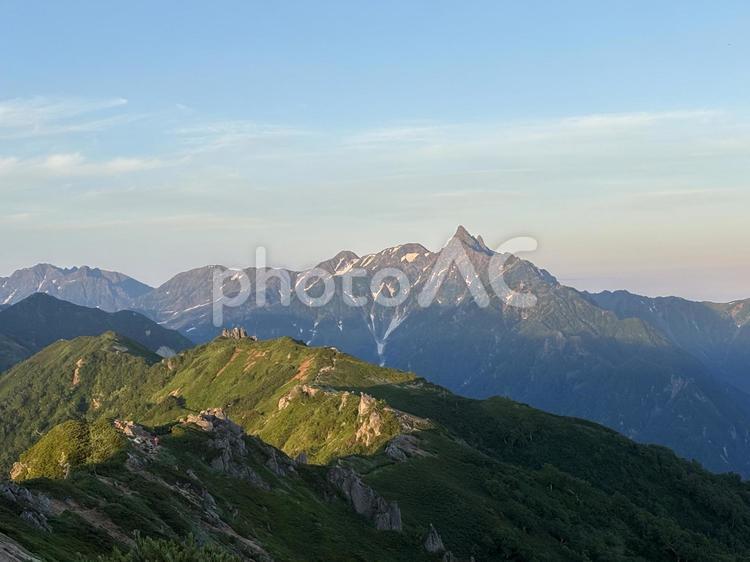 燕山荘からの景色 北アルプス,朝,自然の写真素材