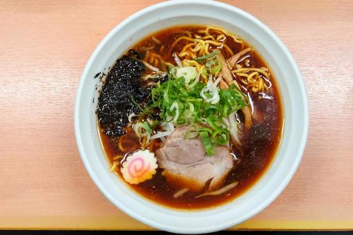 美味しい醤油ラーメン(ピリ辛) 美味しい醤油ラーメン(ピリ辛)の写真