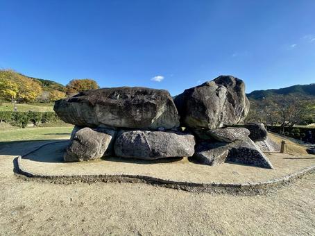石舞台古墳 石舞台古墳,石室天井石,古墳の写真素材