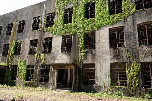 広島 大久野島 発電所跡5 広島 大久野島 発電所跡5 大久野島発電所跡,発電所跡,廃墟の写真素材