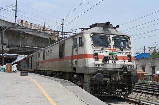 インド国鉄 機関車 インド国鉄 機関車の写真