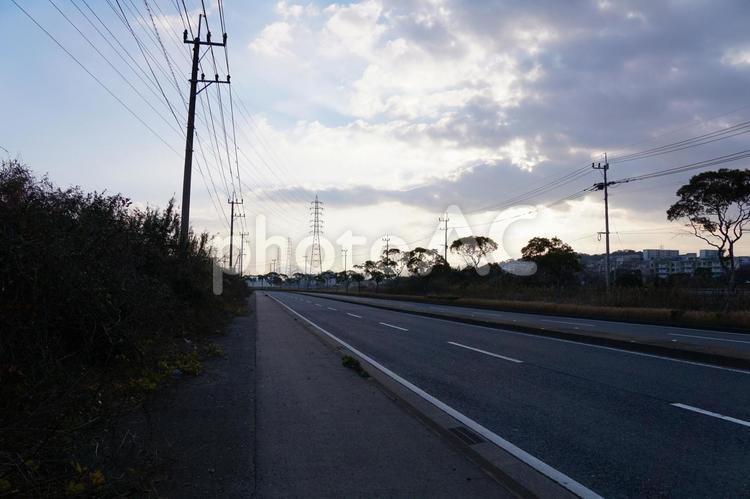 早朝の道路の風景 早朝,道路,道の写真素材