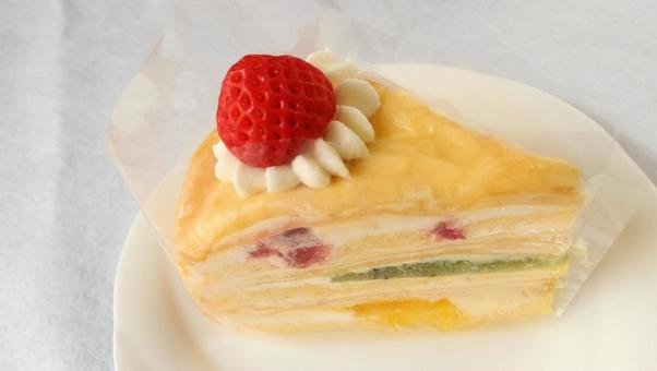Crepe strawberry cake, JPG