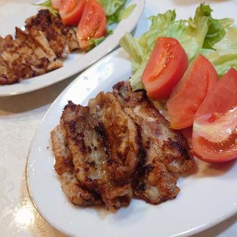 豚肉の生姜焼きのおかず 豚肉の生姜焼きのおかずの写真