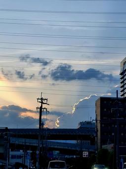 夏の終わりの夕暮れ 夏の終わりの夕暮れ 夕日,夕暮れ,空の写真素材