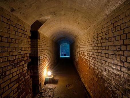 友ヶ島の砲台跡 友ヶ島の砲台跡 要塞,砲台跡,地下の写真素材