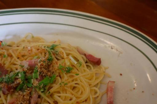 パスタ店のベーコンペペロンチーノ パスタ店のベーコンペペロンチーノの写真