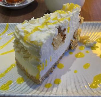 チーズケーキ レモンソース チーズケーキ レモンソース チーズケーキ,レアチーズケーキ,レモンの写真素材