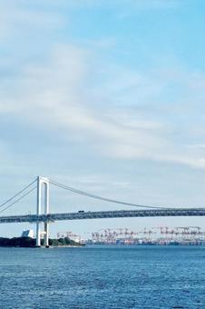 青空とレインボーブリッジ 青空とレインボーブリッジの写真