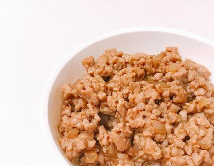 挽肉炒め 挽肉炒め,挽肉,ひき肉の写真素材