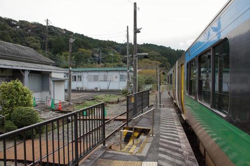 JR久留里線、上総亀山駅、ホーム jr,jr東日本,久留里線の写真素材