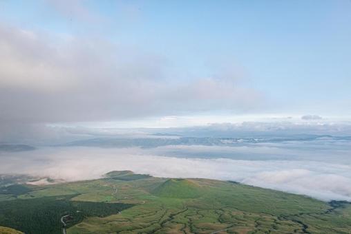 熊本県　杵島岳から望む米塚 熊本県,熊本,九州の写真素材