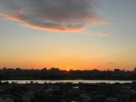 荒川と日の出 東京,日本,川の写真素材