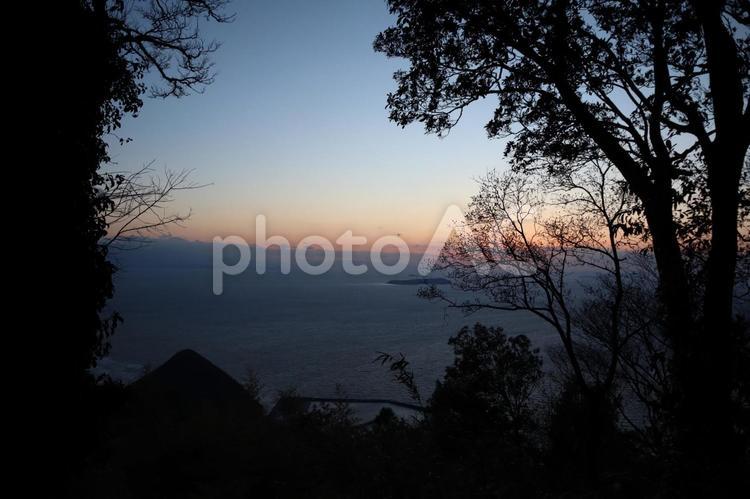 夕暮れ 夕日,風景,夕暮れの写真素材