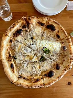 釜揚げしらすのピッツァ ピザ,ピッツァ,しらすの写真素材