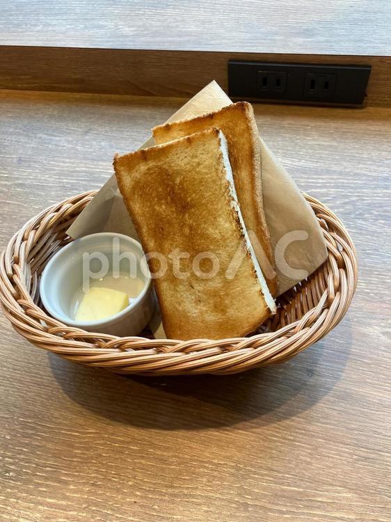 一般的なカフェの朝食 朝食,トースト,マーガリンの写真素材