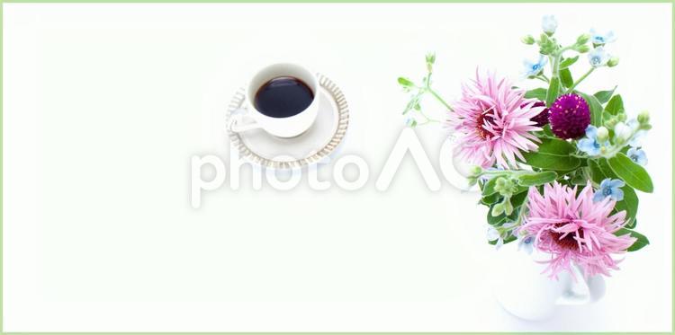 珈琲と花束のティータイムイメージ素材 花,飲み物,コーヒーの写真素材