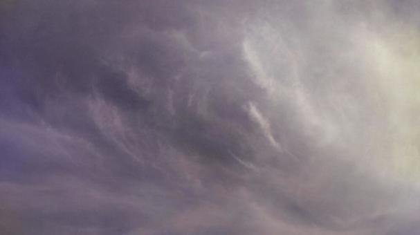 不穏な曇り空 不穏な曇り空の写真