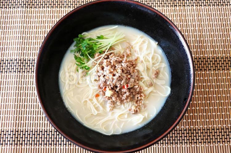 冷や麦をアレンジ　担々麺風冷や麦ランチ 夏,挽肉,担々麺の写真素材