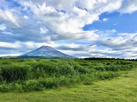富士山と大空と雲 富士山と大空と雲の写真