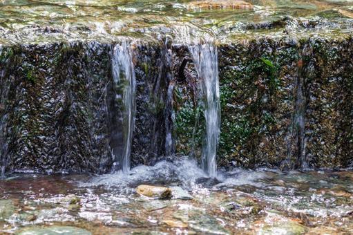 整備された小川の清らかな流れ 整備された小川の清らかな流れ 水,滝,自然の写真素材