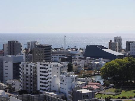 小田原市街一望・背景に相模灘 小田原市街一望・背景に相模灘 都市風景,俯瞰,市街地の写真素材