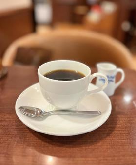 純喫茶のコーヒーとミルクのセット 純喫茶のコーヒーとミルクのセットの写真