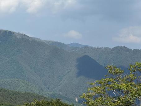 高ボッチ高原より晩夏の二ツ山2025 高ボッチ高原より晩夏の二ツ山2025 信州,高ボッチ高原,晩夏の写真素材