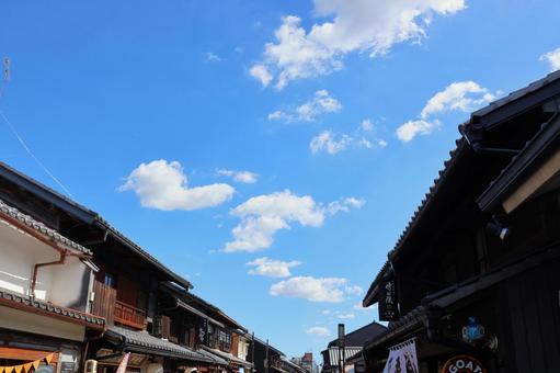 7月下旬の犬山城下町昭和横丁の風景 7月下旬の犬山城下町昭和横丁の風景 犬山城下町,昭和横丁,町並みの写真素材