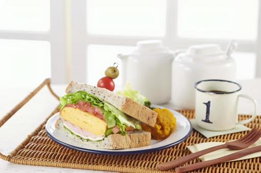 サンドイッチ サンドイッチ サンドイッチ,厚切りサンド,フォトジェニックの写真素材