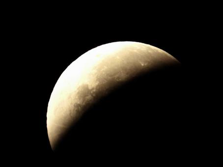 皆既月食(4)2025 9/8 皆既月食(4)2025 9/8 空,宇宙,天体の写真素材