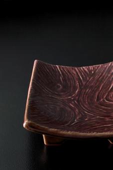 和食器　黒背景　コピースペース　和風の写真