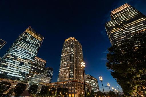 丸の内口の高層ビル群 東京,オフィス街,ビジネス街の写真素材
