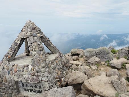 青森県最高峰・岩木山山頂 青森県最高峰・岩木山山頂 岩木山,山頂,看板の写真素材