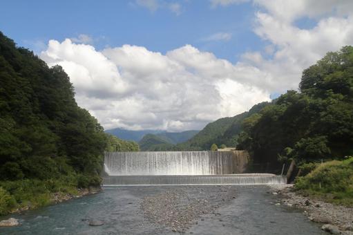 本宮砂防ダム、富山県立山町の写真